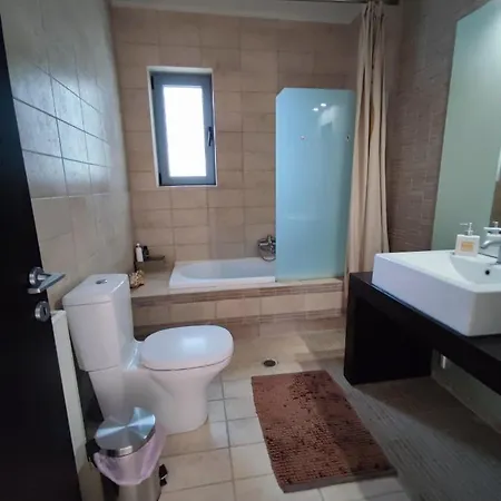 Yiorgos, Amazing Sunset View House *