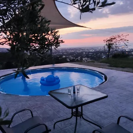 Yiorgos, Amazing Sunset View House アパート *