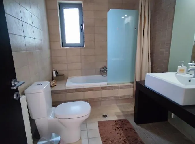 Yiorgos, Amazing Sunset View House *